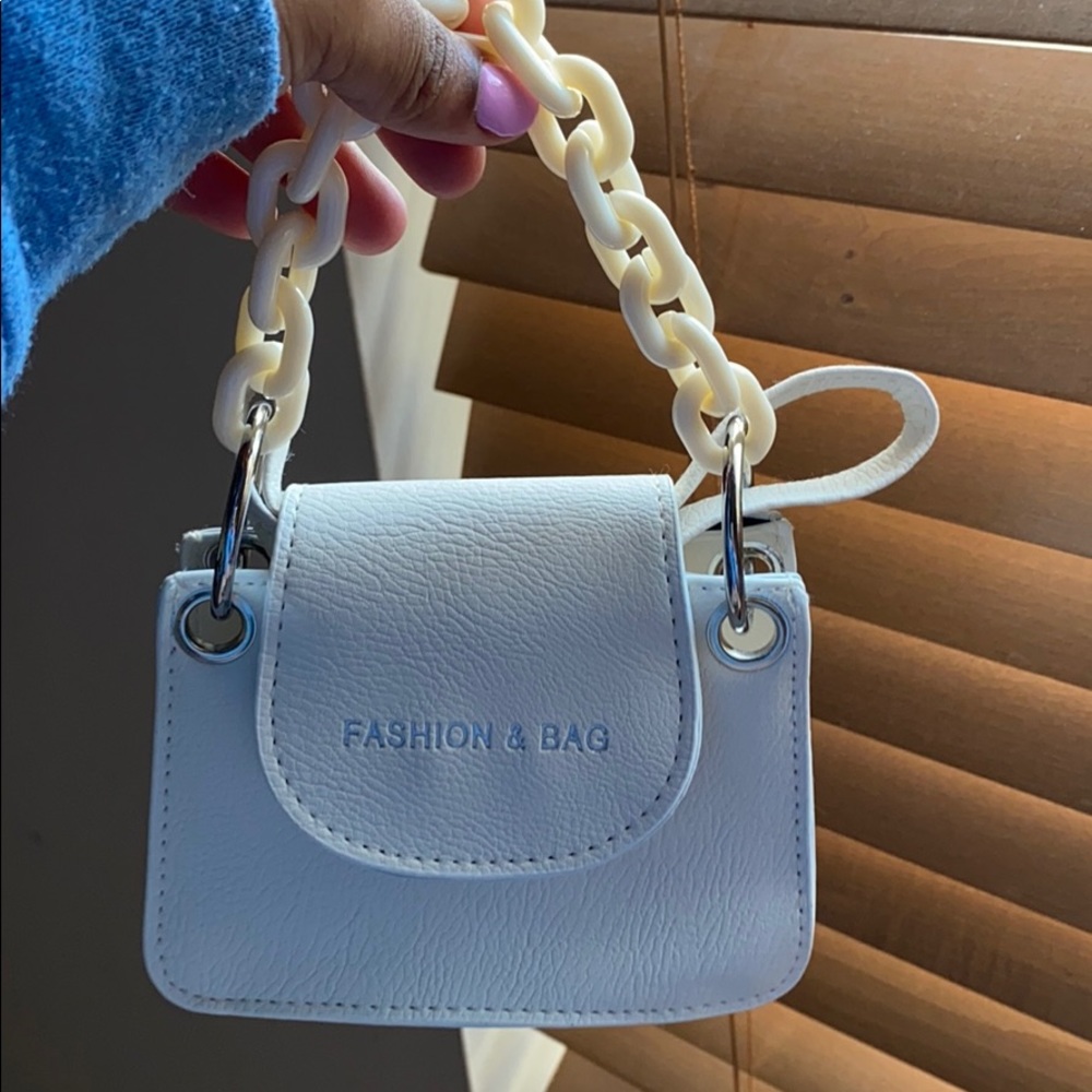 White “fashion and bag” purse